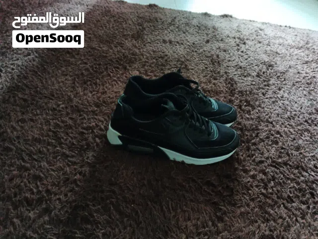 بوت للبيع  في اقل سعر