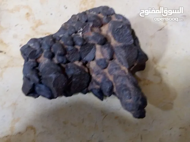 حجر طبيعي نادر سماوى للبيعIron meteorites are composed of nickel and iron