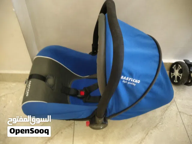 مقعد اطفال نظيف