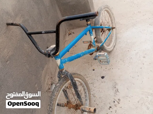 بايسكل استعراضي والثاني بي ام اكس