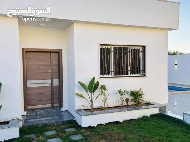 2 Bedrooms Chalet for Rent in Tripoli Al-Baesh