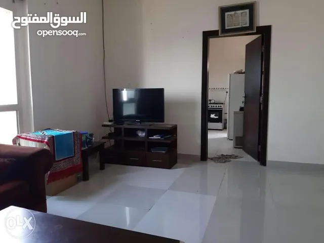 executive bachelor Room for rent 100 dinar jun first