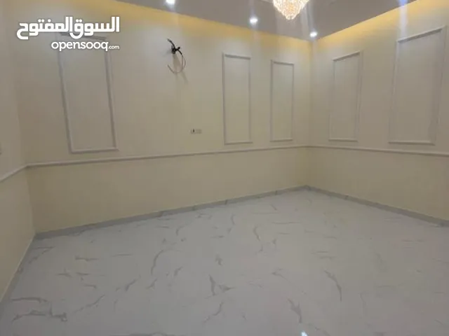250 m2 5 Bedrooms Apartments for Rent in Tabuk Al Masif
