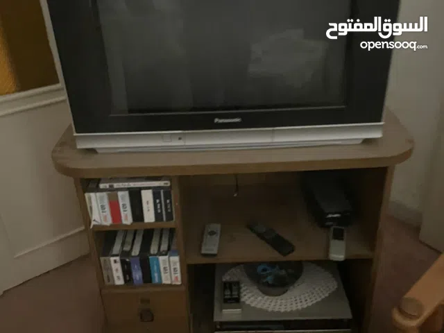 طاوله و تلفزيون