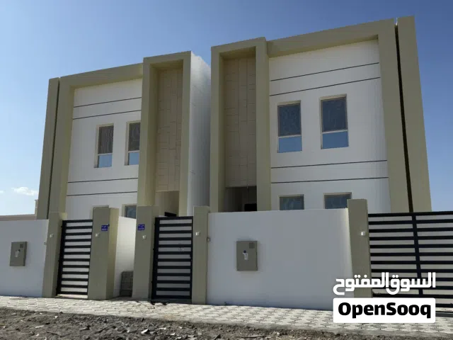 272 m2 4 Bedrooms Townhouse for Sale in Muscat Amerat