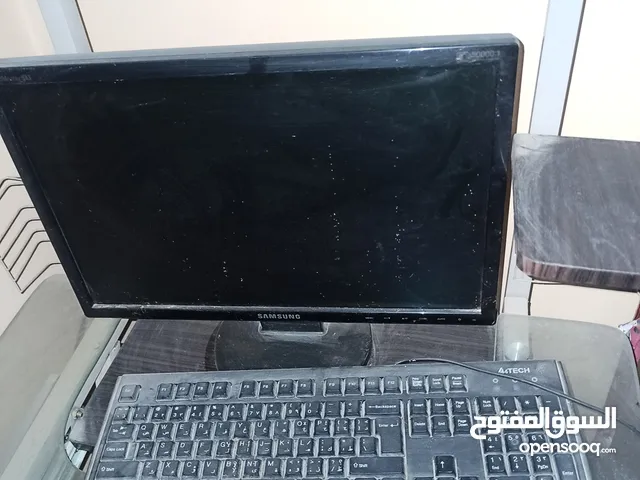 كمبيوتر بحاله جيده يبي فأرة وخيوط