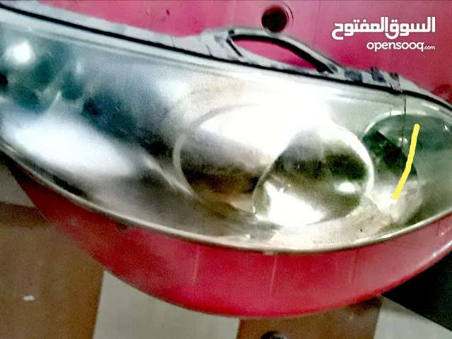فانوس بيجو 407 (امامي _شمال الاصلي) الاوريجينال طبعا بحالة جيدا