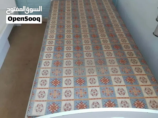 من بيت مستعمله 3 تخوت