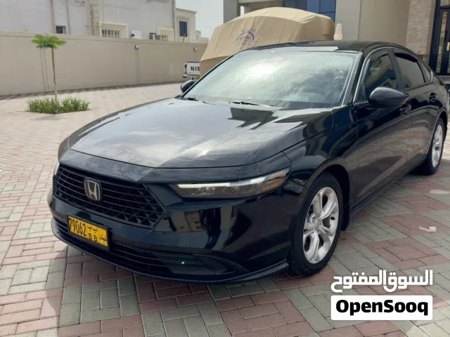 2024 هوندا اكورد LX