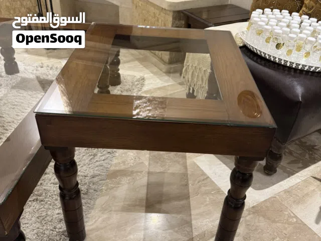 طاولات غرفة معيشة مستعملة للبيع