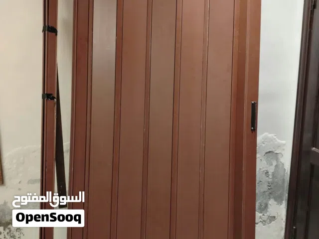 باب اكورديون مستعمل للبيع