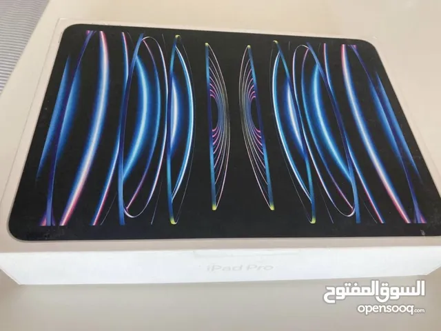 Apple iPad pro 4 128 GB in Abu Dhabi