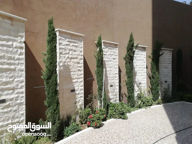 350m2 5 Bedrooms Apartments for Sale in Amman Deir Ghbar