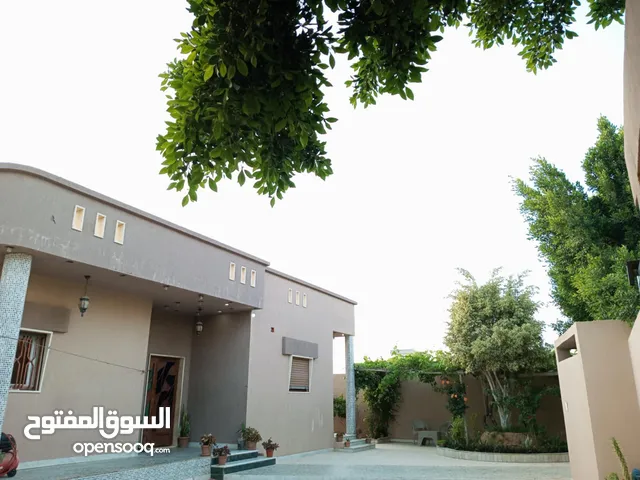 200 m2 3 Bedrooms Townhouse for Sale in Tripoli Ain Zara