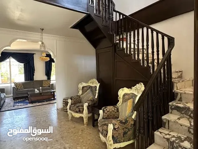 540 m2 More than 6 bedrooms Villa for Rent in Amman Dabouq