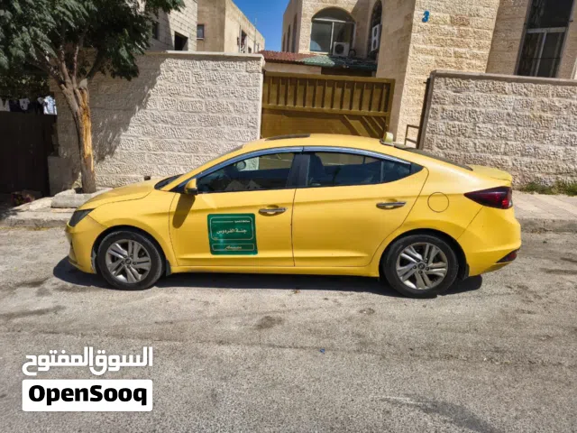 2020 هيونداي النترا Standard