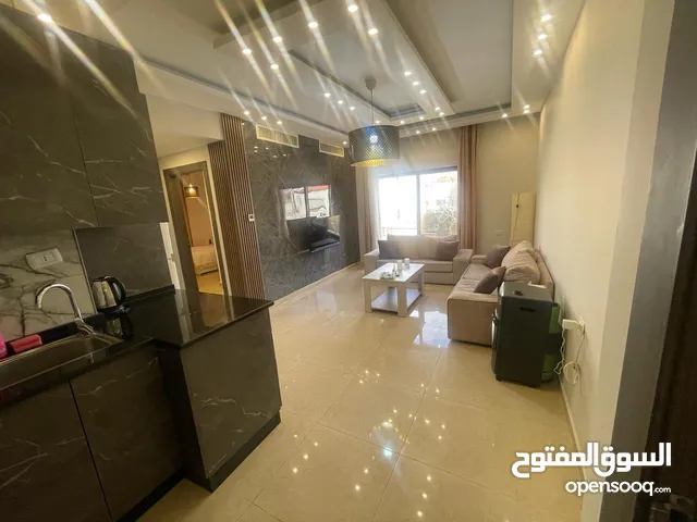 شقة مفروشة مساحة 110 م في - عبدون - غرفتين نوم بديكورات مميزة (6821)