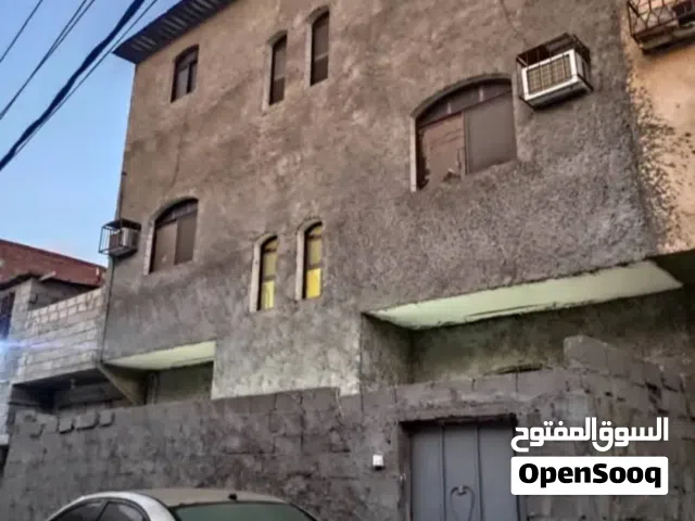 للبيع عماره دورين وملحق عرطه في البريقه مخطط الشرطه السي كلاس (رسمي من الإسكان)