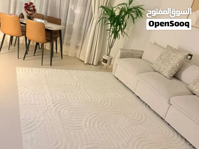 شقة فاخرة مفروشة للإيجار Luxury apartment for rent بالموالح في منطقة حيوية وراقية جدا بجميع الخدمات