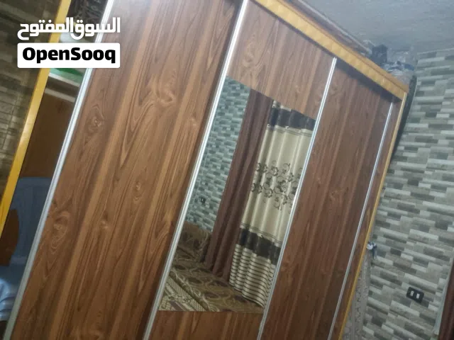 خزانة خشب للبيع