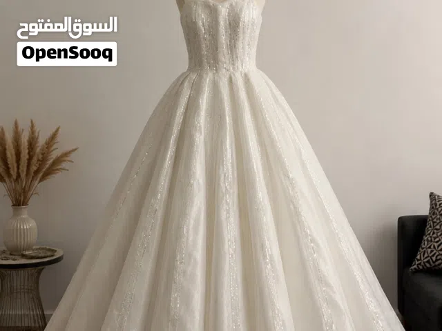 فستان عرس ابيض