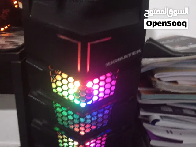 Pc للبيع بسعر مناسب ممتاز للجمينج