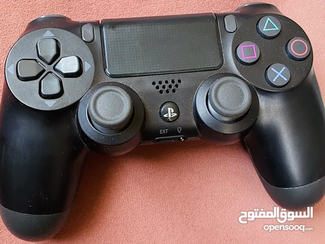 يد بلستيشن 4 درجه اولى استعمال يومين بس