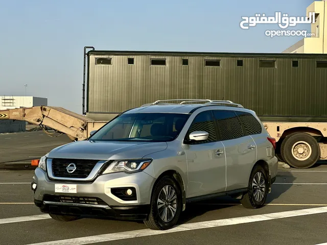 Nissan Pathfinder 2018 in Muscat