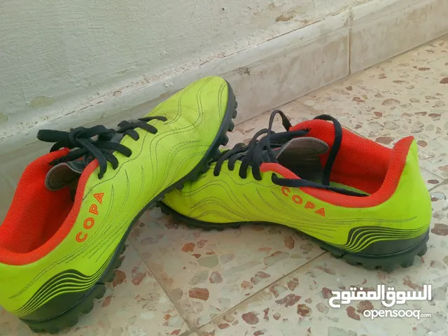 اسبيدرو اديداس شبه جديد