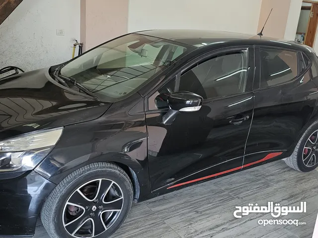 Used Renault Clio in Hebron