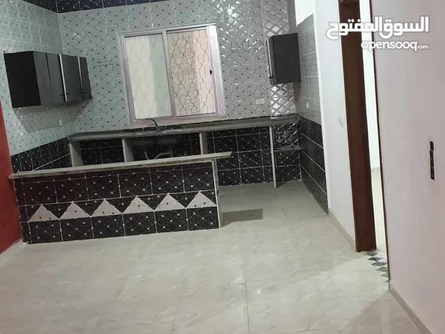 70 m2 3 Bedrooms Apartments for Rent in Zarqa Russayfah