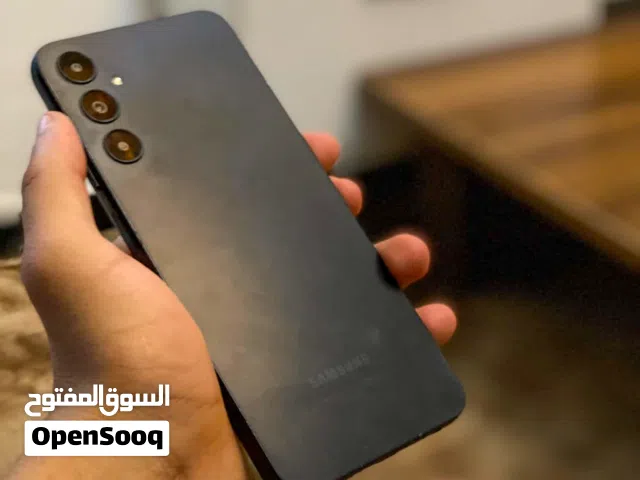 اسم الجهاز السامسونج a05s حاله ممتازه إقرأ الوصف