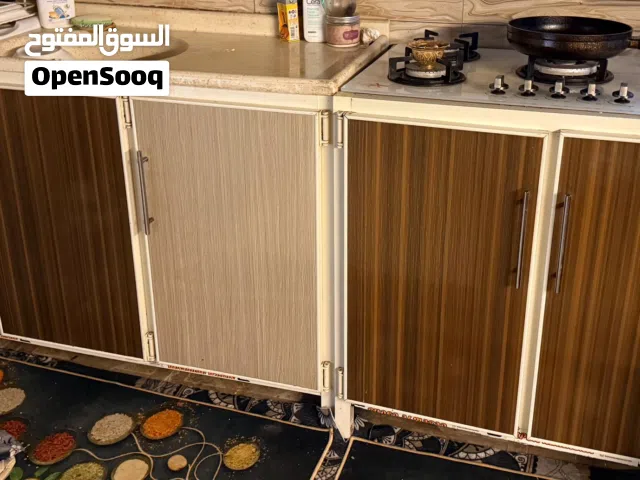 كاونتر مترين مع كاونتر سنك متر ونص مع كاونتر طباخ متر  بدون طباخ السعر 400 الف