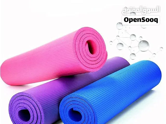 فرشة تمارين جوده عاليه سمك 1.5 سم مانع للانزلاق  قابل للغسل  متوفر بعدة احجام و والوان مع شنطه حام