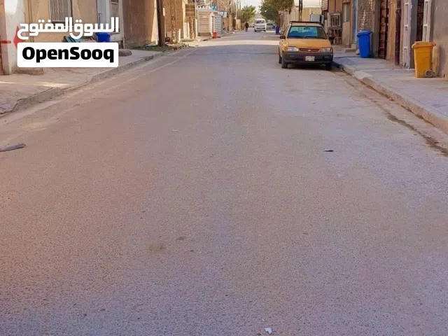 السلام عليكم عندي بيت للبيع العنوان بلديات نهاية الصحفين قريب من مدرسة زين القوس قريب من صورة السيد