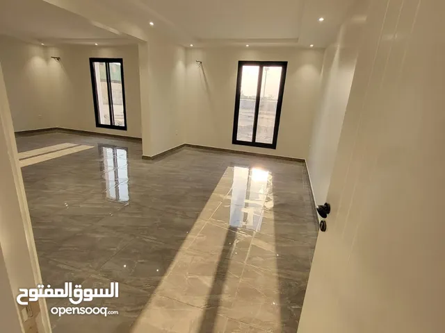 269 m2 3 Bedrooms Apartments for Rent in Dammam Al Wahah