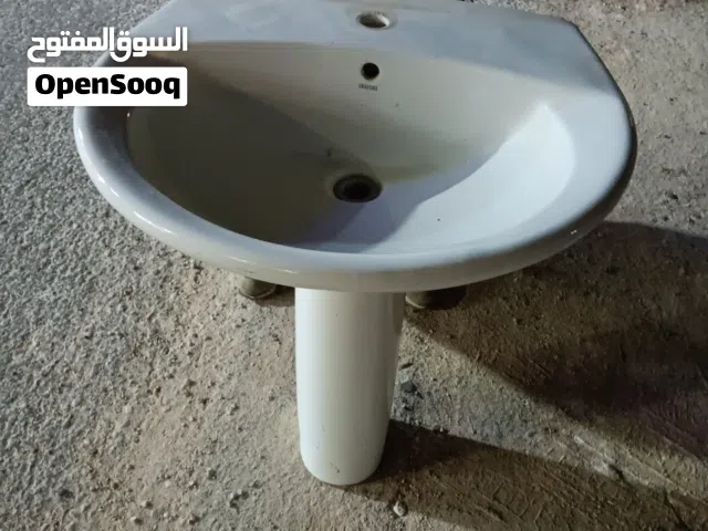 مغسله عامود لون ابيض