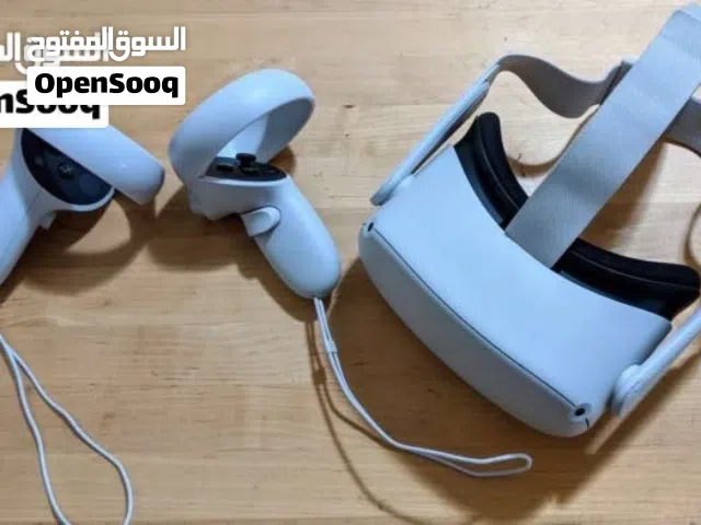 للبيع ڤي ار اوكلس 2 اكبر مساحه 256 قيقا بداخلها فوق 100 لعبه ومعاها الاميل والباسوورد والشاحن وكابل