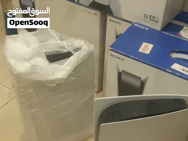 وصول اجهزة بلايستيشن 5 فات النسخة الأصلية استعمل بسيط شبه جديد دكرة 825 قيقا معها وصلات وايد أصلية و