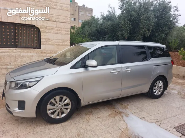 Used Kia Carnival in Amman