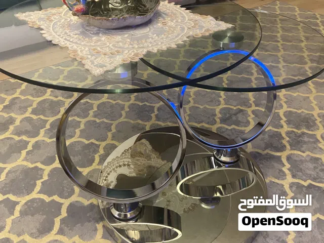 طاولة قهوة زجاج دائري مودرن ستانلس ستيل - حالة ممتاز