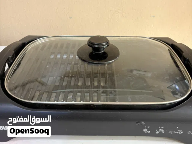 شواية كهربائية استعمال خفيف جدا ونضيف بحالة الجديد