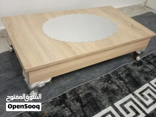 طاولة جلسة  مربعة للبيع