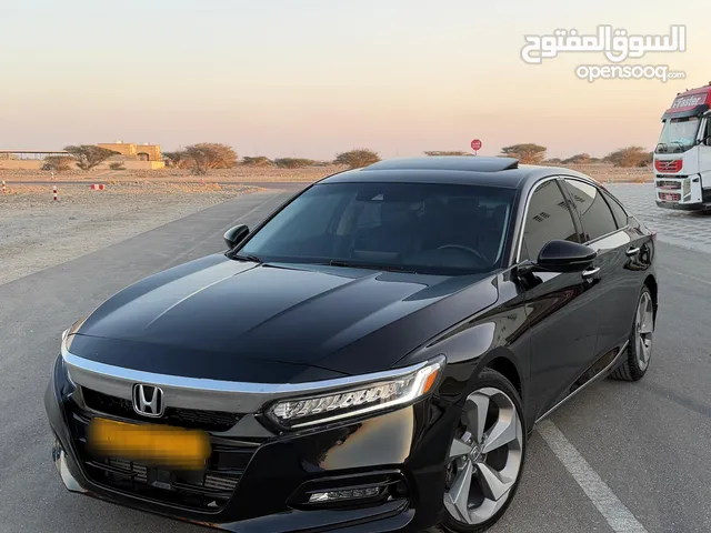 هوندا اكورد تورنج 2.0 موديل 2018 للبيع