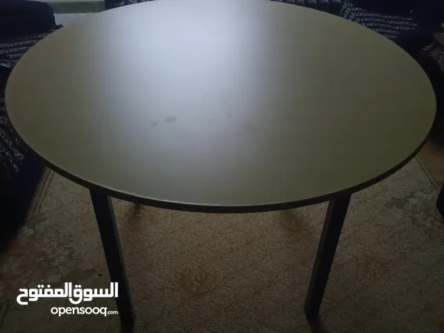 طاوله حديد على خشب نظيفه للبيع 30