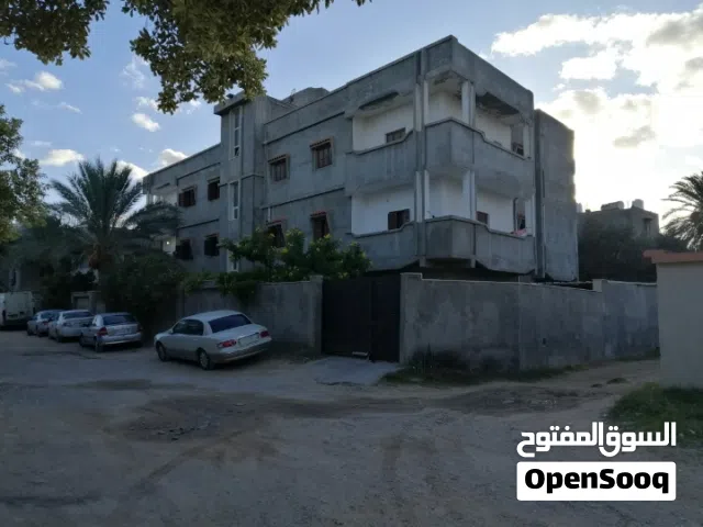 عمارة في سوق الجمعة