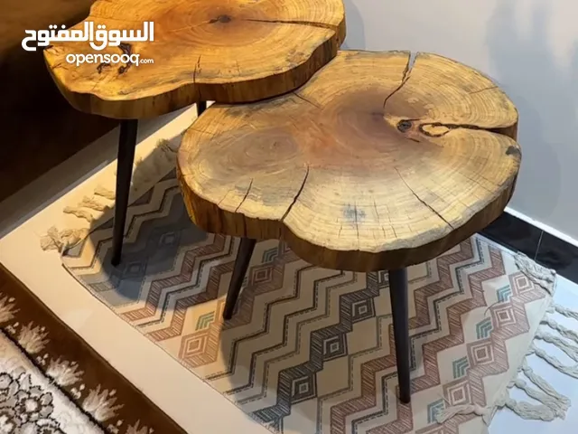 طاولات خشبيه