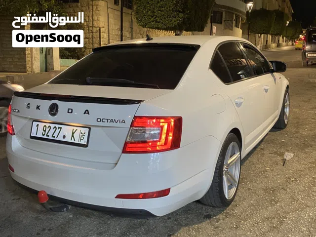 2015 سكودا اوكتافيا Standard