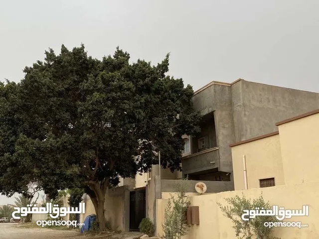 630 m2 More than 6 bedrooms Townhouse for Sale in Tripoli Ghut Shaal