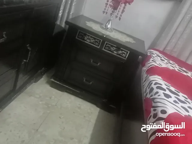 غرفه نوم بحاله جيده
